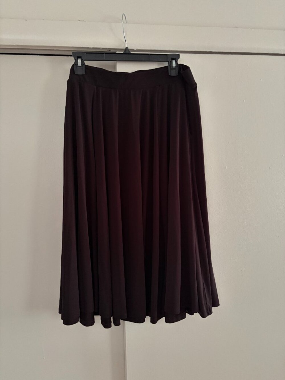 Women's Black Pleated Midi Skirt